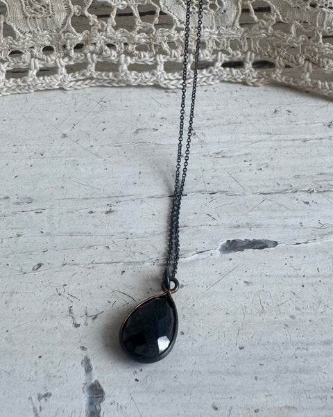 sapphire | stone necklace / oxidized