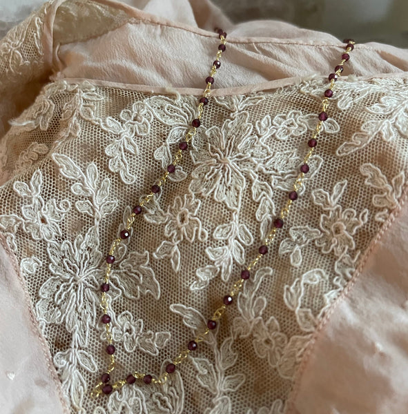 ‚Garnet’ rosary chain | gold plated