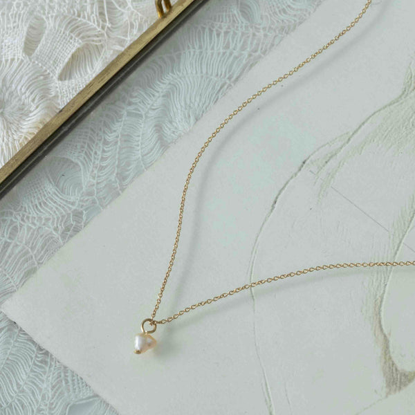 'small pearl' necklace | gold-plated