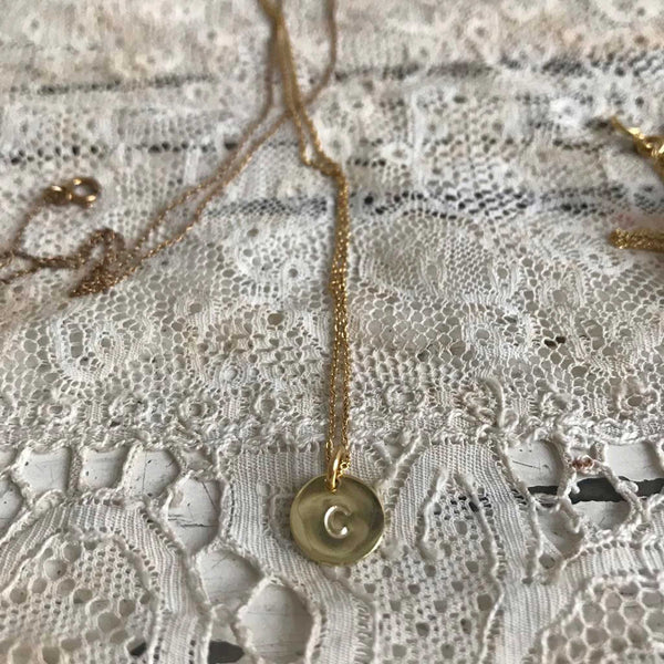 'initial coin' necklace | gold-plated