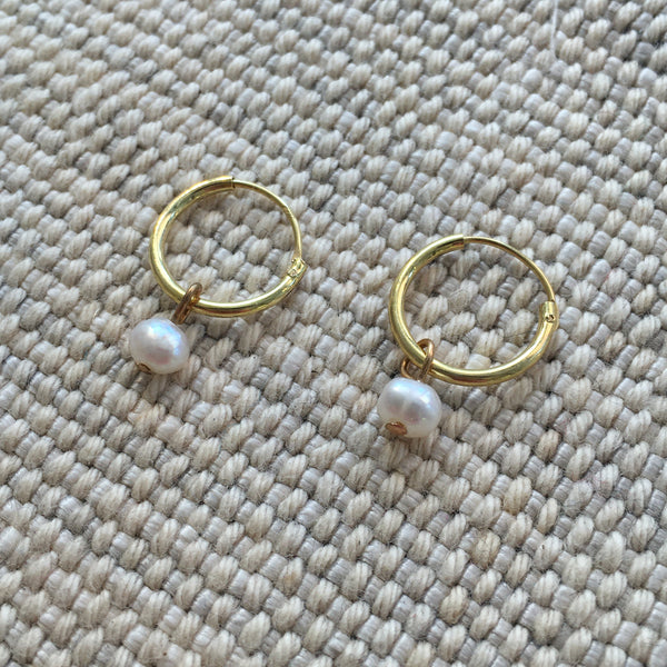 'Tiny pearl' hoops | gold-plated |