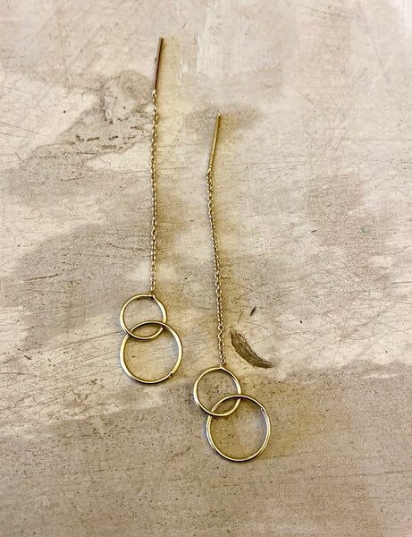 'Two small rings' chain stick earrings | gold-plated
