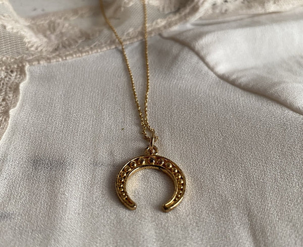 'Crescent moon' necklace |Gold plated
