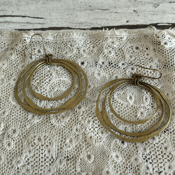 'organic circles' earrings | gold .