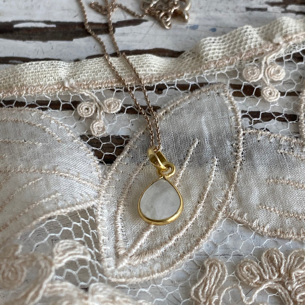 Moonstone | cut pendant necklace | Gold-plated