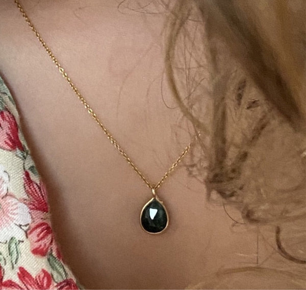 emerald | small necklace | gold-plated