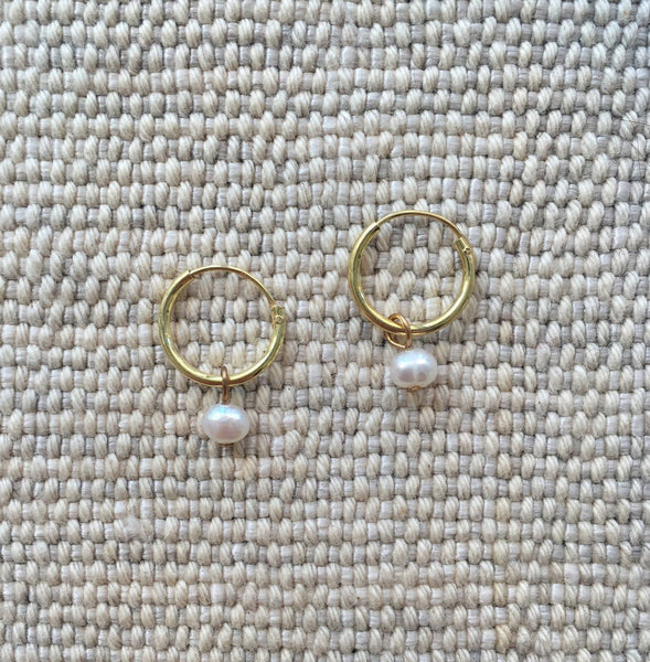 'Tiny pearl' hoops | gold-plated |