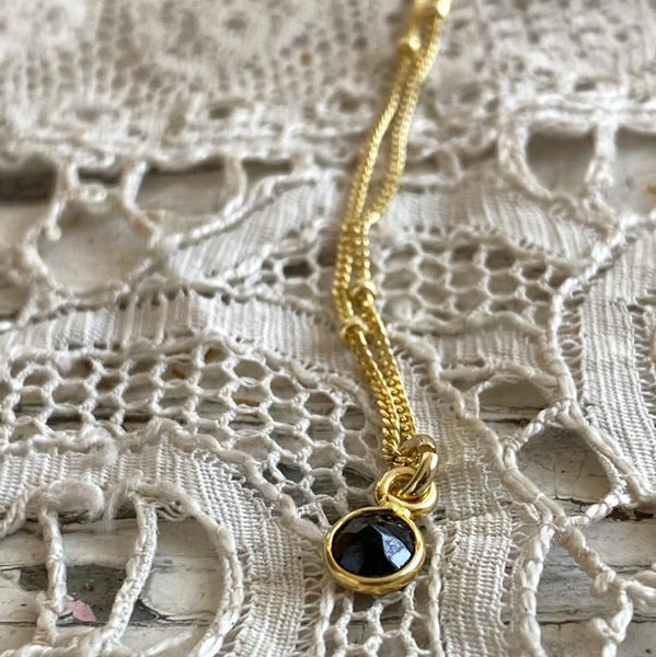 small onyx | necklace | gold-plated