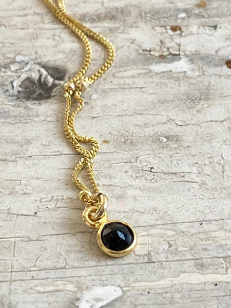 small onyx | necklace | gold-plated