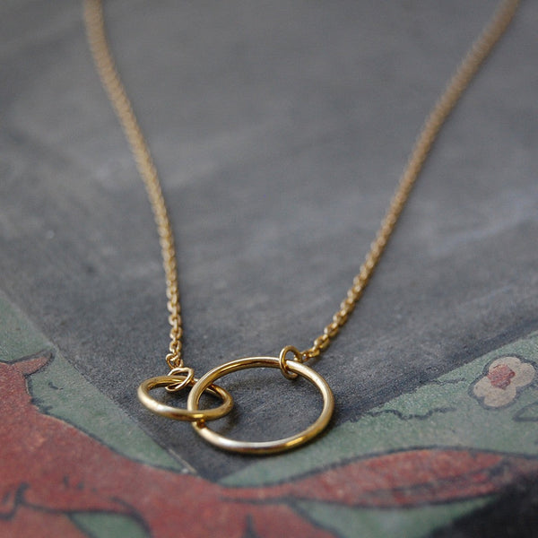 'Two rings' necklace | gold-plated