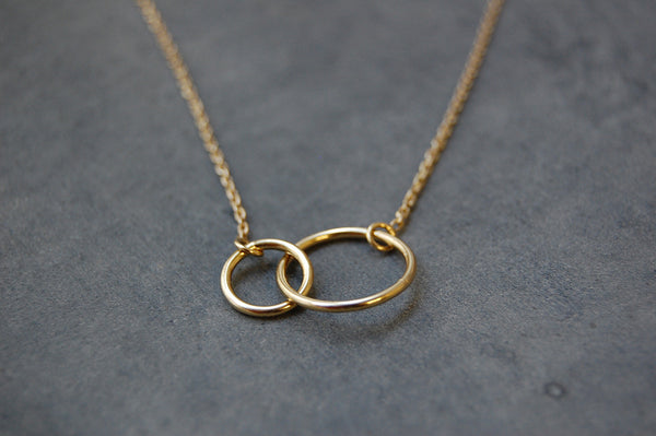 'Two rings' necklace | gold-plated