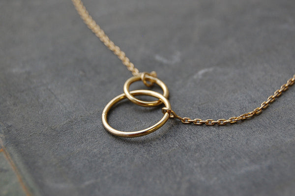 'Two rings' necklace | gold-plated